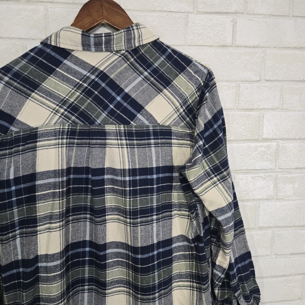 GAP flannel button down - Picture 9 of 11